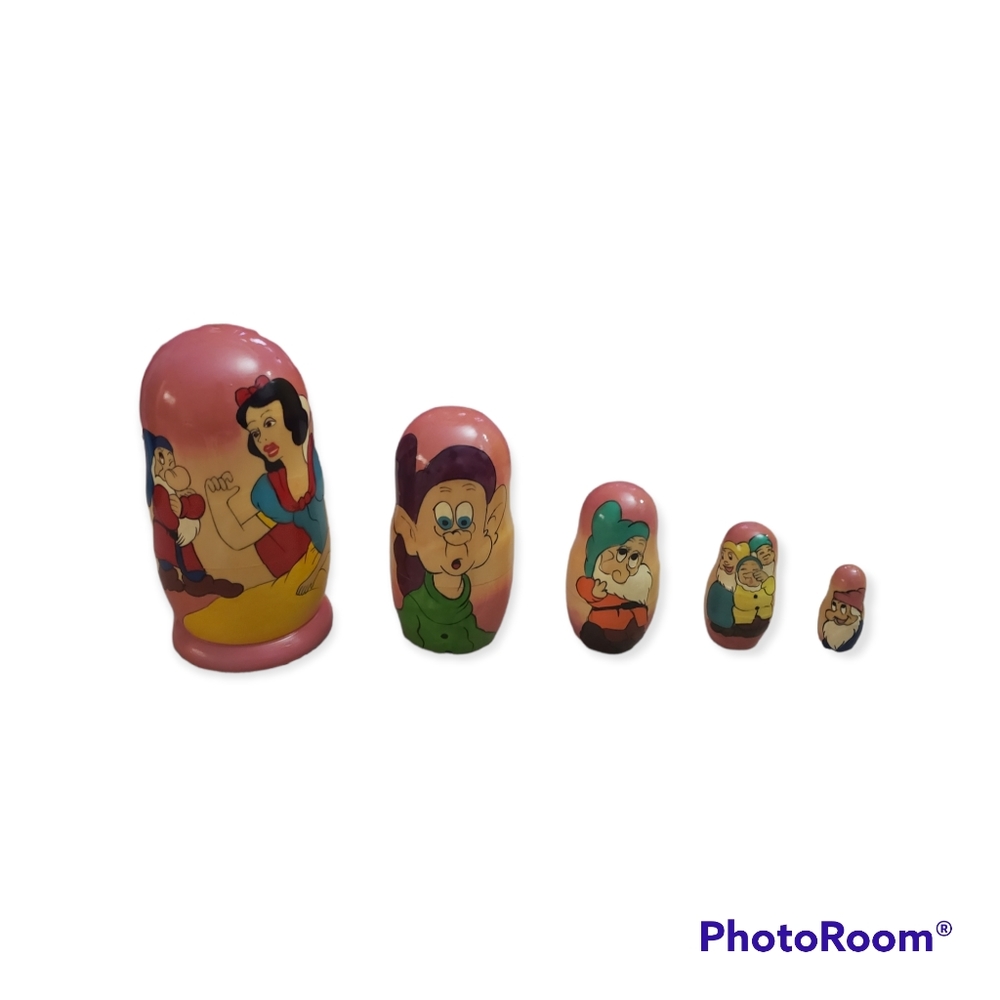 Snow white Russian nesting doll,5 pieces 7 inches tall